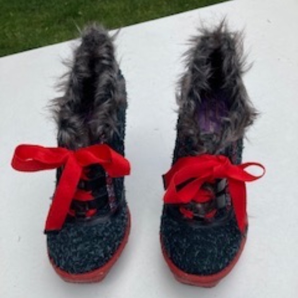 furry booties UK boutique - Picture 1 of 5